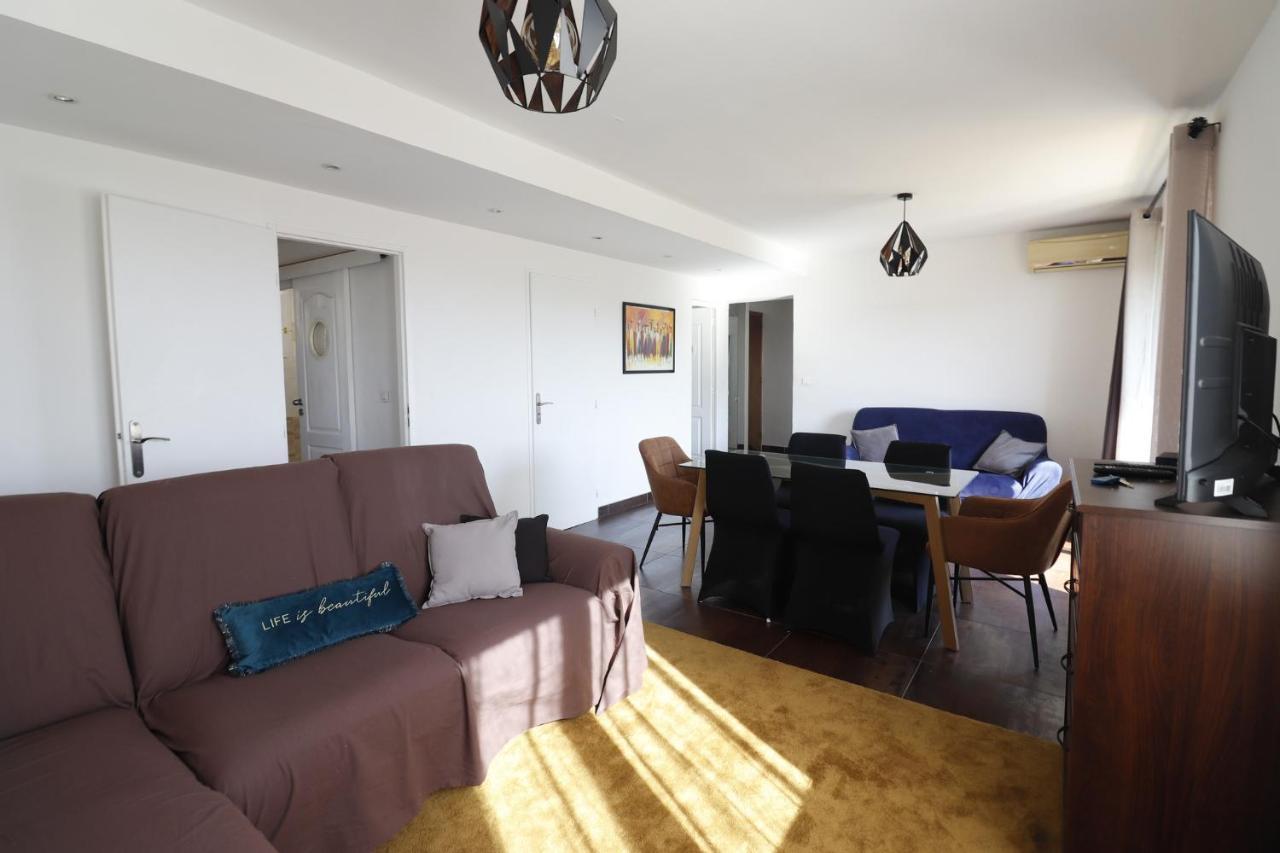 Appartement lumineux, Proche du centre ville, Parking Privé Montpellier Esterno foto